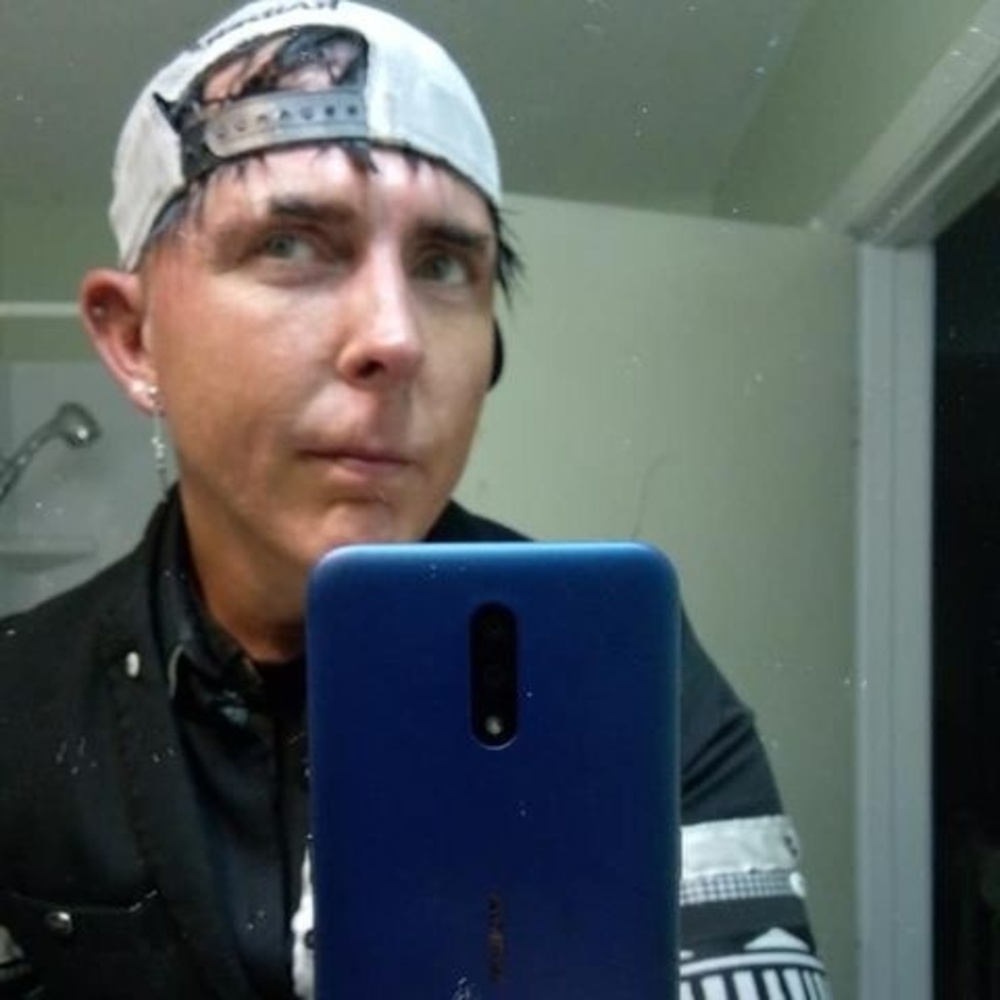 Meet your Posher, Chris